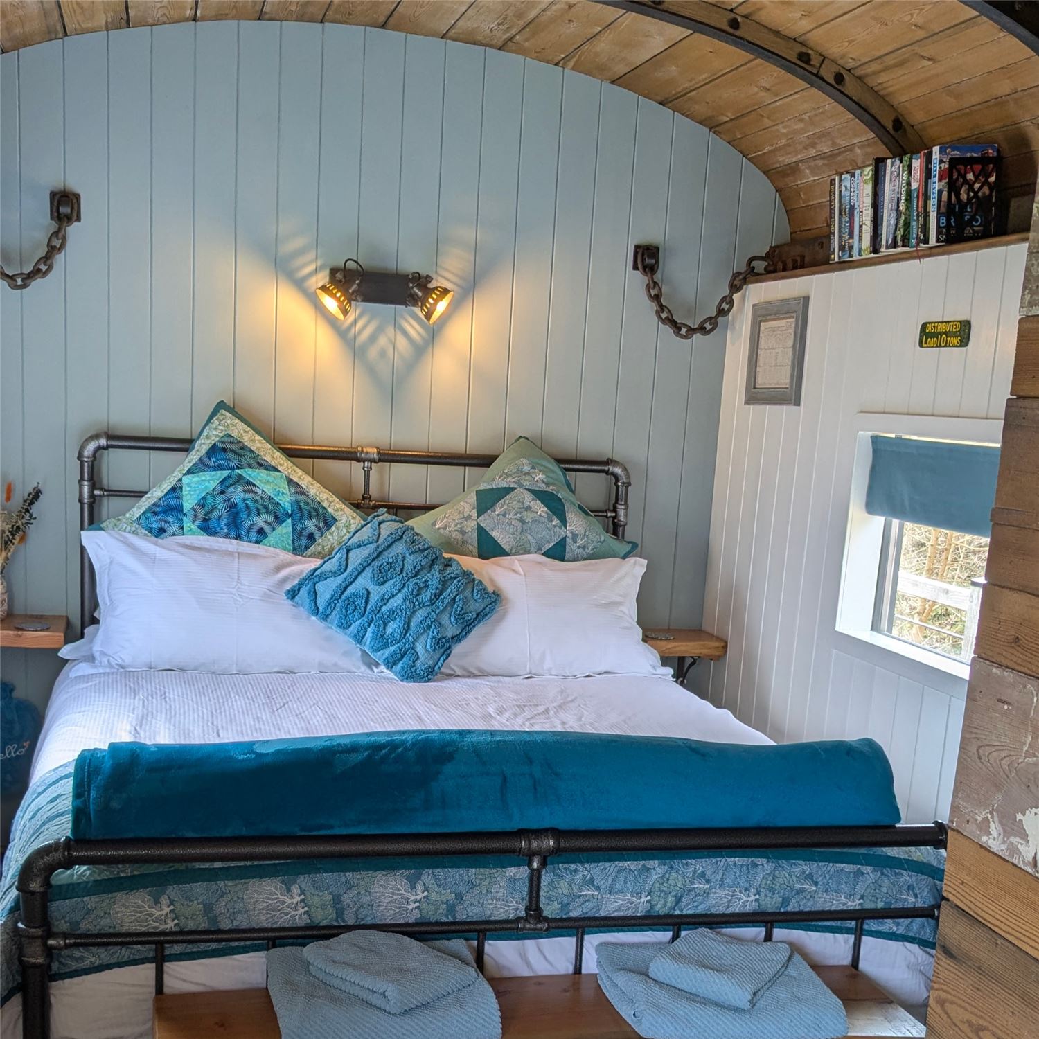 A super comfortable (according to our guests) king sized bed with all linen provided