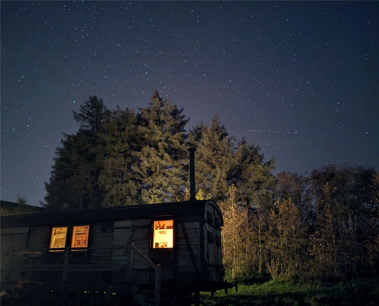 Dark skies, star gazing in seclusion. You can even relax and star gaze in the outdoor bath